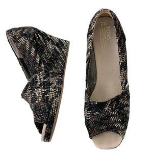 TOMS Womens Wedges Sandals size 9 Black Beige Open Toe Woven Slip On